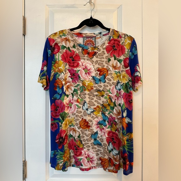 Johnny Was Tops - Johnny Was Mayflower Relaxed Favorite Short Sleeve Swing Tee (Size S)